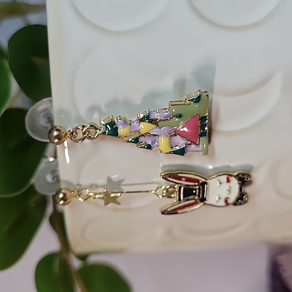 🔥LAST PAIR🔥 White Rabbit in Wonderland Drop Earrings, S925 - Picture 4 of 4